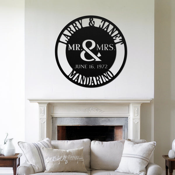 Round Wedding Metal Sign - Black